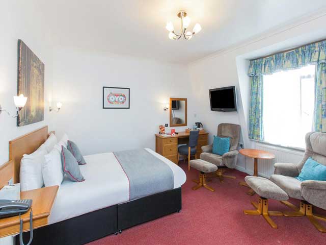 single bed | Stade Court Hotel